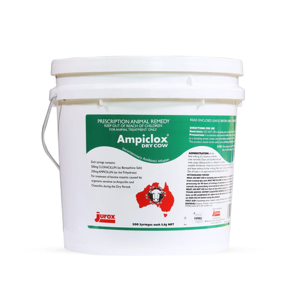 Ampiclox Dry Cow mastitis treatment tub for dairy cows, 300 syringes, bactericidal and non-irritating formula for dry period udder care.