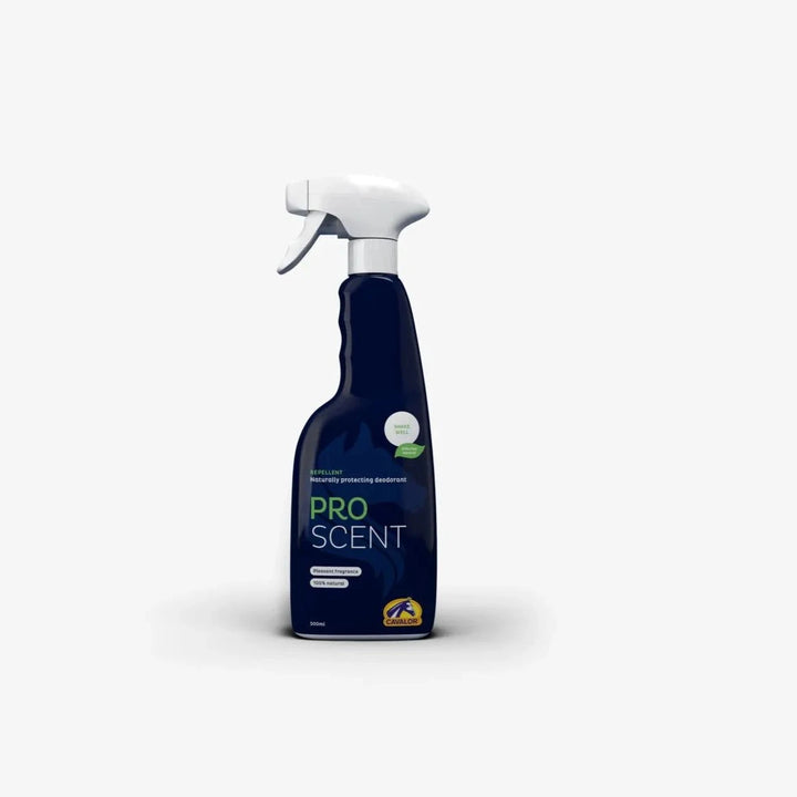 Cavalor Proscent deodorizing spray for horses, 250ml bottle designed to neutralize sweat odor and enhance coat shine with natural essential oils.